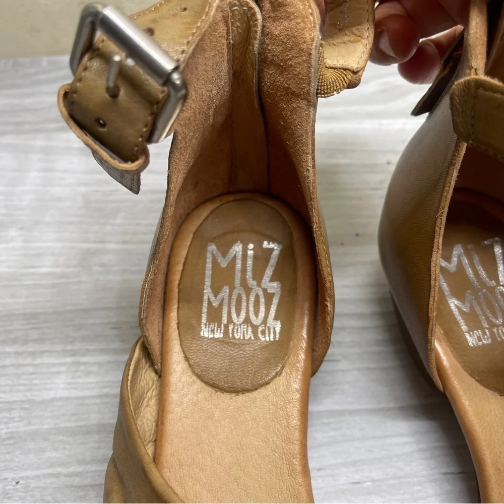 Miz Mooz Cassie Brown Tan Leather Strappy Buckle Sandal Women’s size EU 38